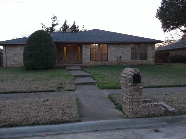 2166 Wren Ln in Lewisville, TX - Building Photo