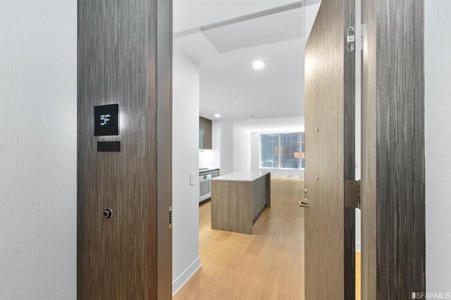 property at 201 Folsom St