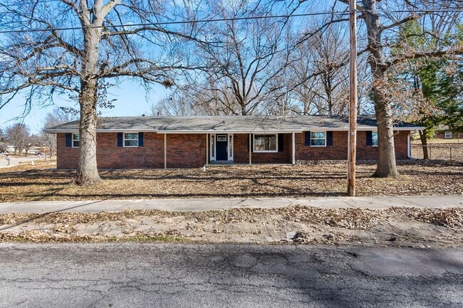 property at 1504 Kingsbury Rd
