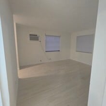 1720 NE 62nd St, Unit 4 in Fort Lauderdale, FL - Foto de edificio - Building Photo