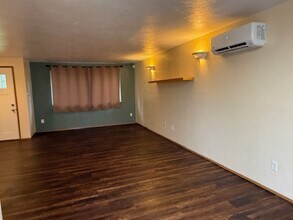 1316 Wingwood Pl in Shelton, WA - Foto de edificio - Building Photo