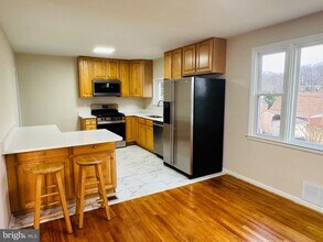 8111 Analee Ave in Rosedale, MD - Building Photo - Building Photo