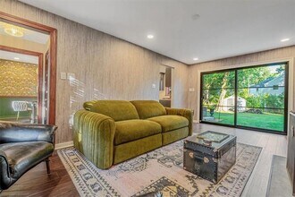 619 Briarwood Ave in Pittsburgh, PA - Building Photo - Building Photo