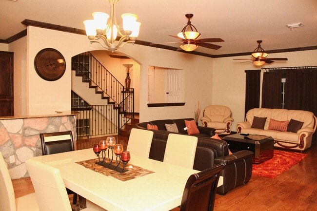 3007 Falls At Fairdale in Houston, TX - Building Photo - Building Photo