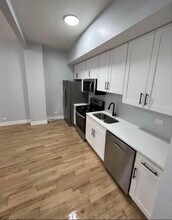 932 N Richmond St, Unit 2R in Chicago, IL - Foto de edificio - Building Photo