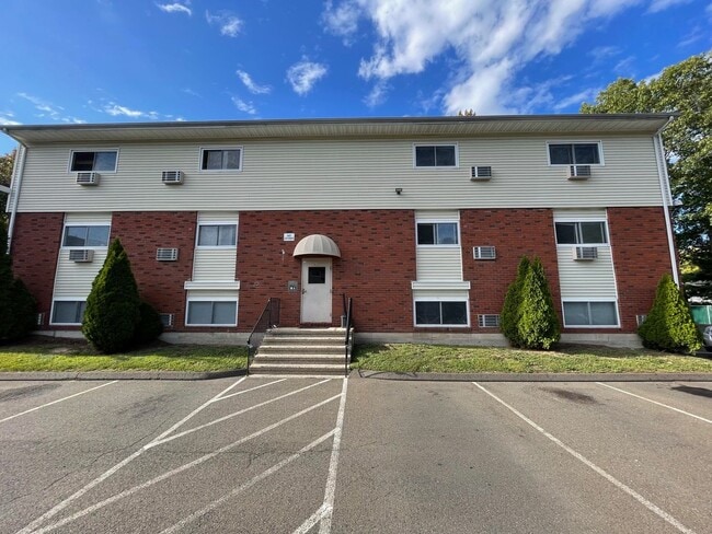 63 Glade St in West Haven, CT - Building Photo - Building Photo
