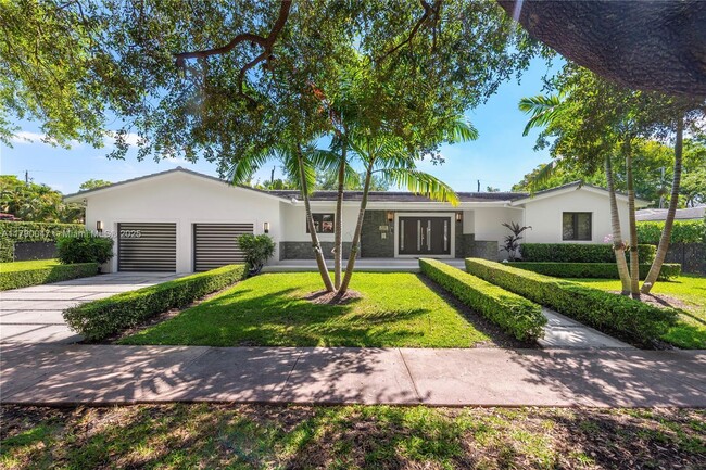 property at 920 Paradiso Ave