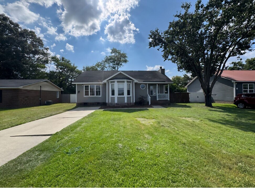 5044 Tangerine Dr in Fayetteville, NC - Building Photo