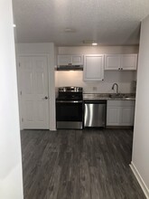 12 Northbrook Dr, Unit 206 in Manchester, NH - Building Photo - Building Photo