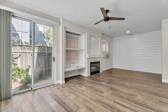 9534 Sunlight Ln in Elk Grove, CA - Building Photo - Building Photo