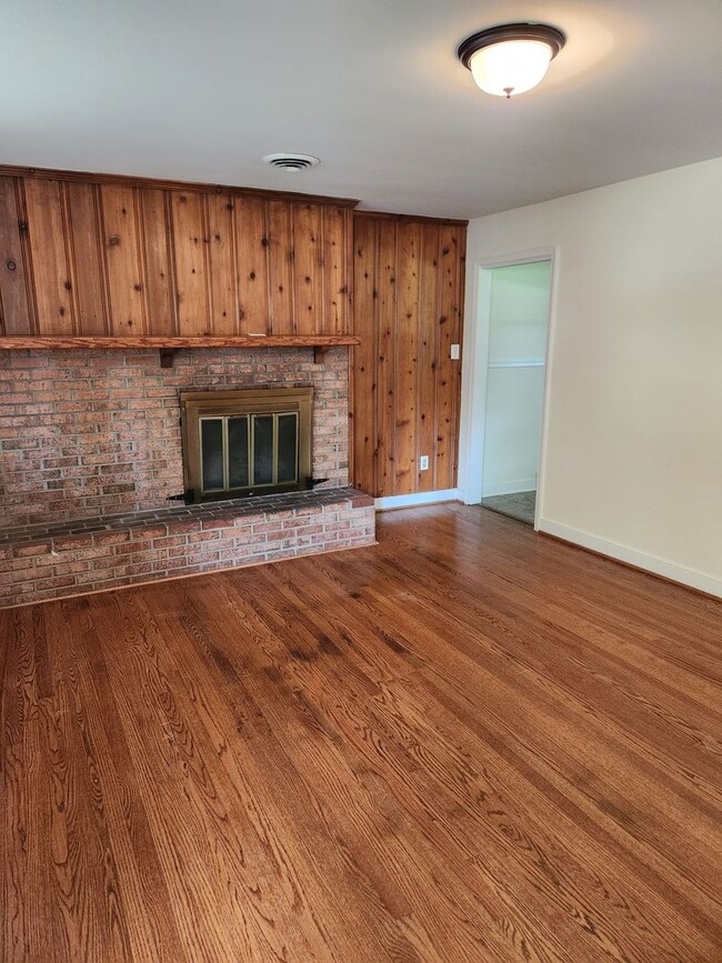 2303 Druid Dr in Richmond, VA - Building Photo - Building Photo