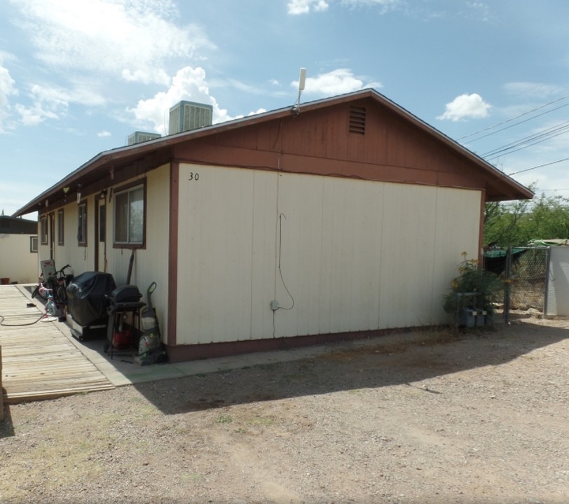 30 N 10th St in Tombstone, AZ - Building Photo