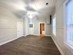 8 4th St in Jackson, TN - Building Photo - Building Photo