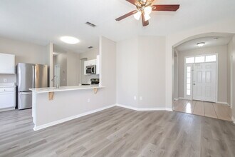 556 Pinehurst Cove in Kissimmee, FL - Building Photo - Building Photo