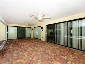 5979 Pinebrook Dr in Boca Raton, FL - Building Photo - Building Photo