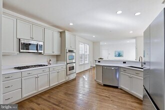 1312 Volunteer Dr in Brunswick, MD - Building Photo - Building Photo