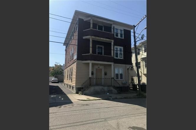 106 Gesler Street in Providence, RI - Building Photo