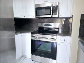 365 NW 85th Ct in Miami, FL - Building Photo - Building Photo