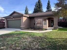 1828 N Auburn Ct in Visalia, CA - Building Photo