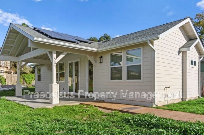 641 Del Mar Ave in Chula Vista, CA - Building Photo - Building Photo