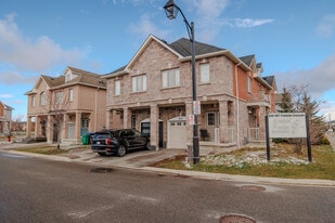 841 Francine Cres in Mississauga, ON - Building Photo