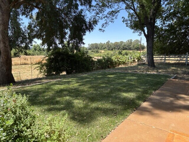 1100 Pear Ridge Rd in Placerville, CA - Foto de edificio - Building Photo