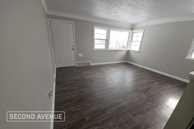 3990 Jo Ann Dr in Cleveland, OH - Foto de edificio - Building Photo