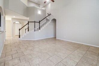 21604 Hackamore Ct in Porter, TX - Foto de edificio - Building Photo