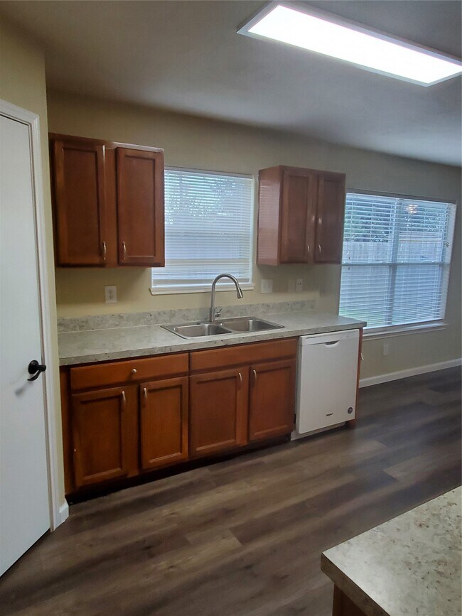 9342 Canady Park Ln in Houston, TX - Building Photo - Building Photo