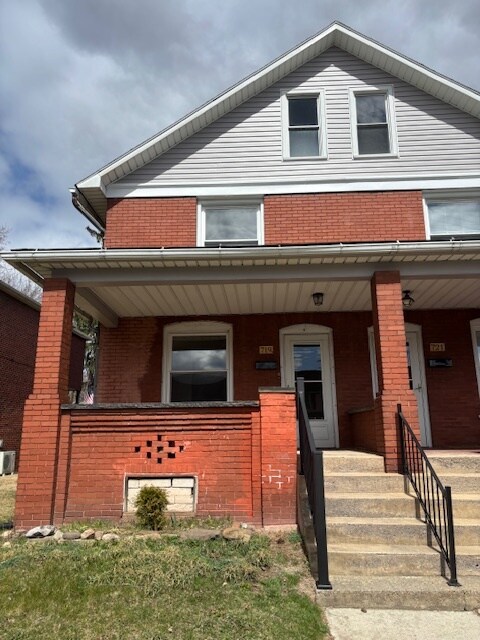 719 E Main St in Lock Haven, PA - Building Photo
