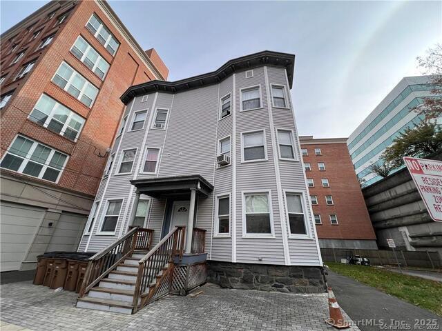 property at 14 Relay Pl