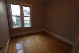 12 Pleasant St in Cambridge, MA - Building Photo - Building Photo
