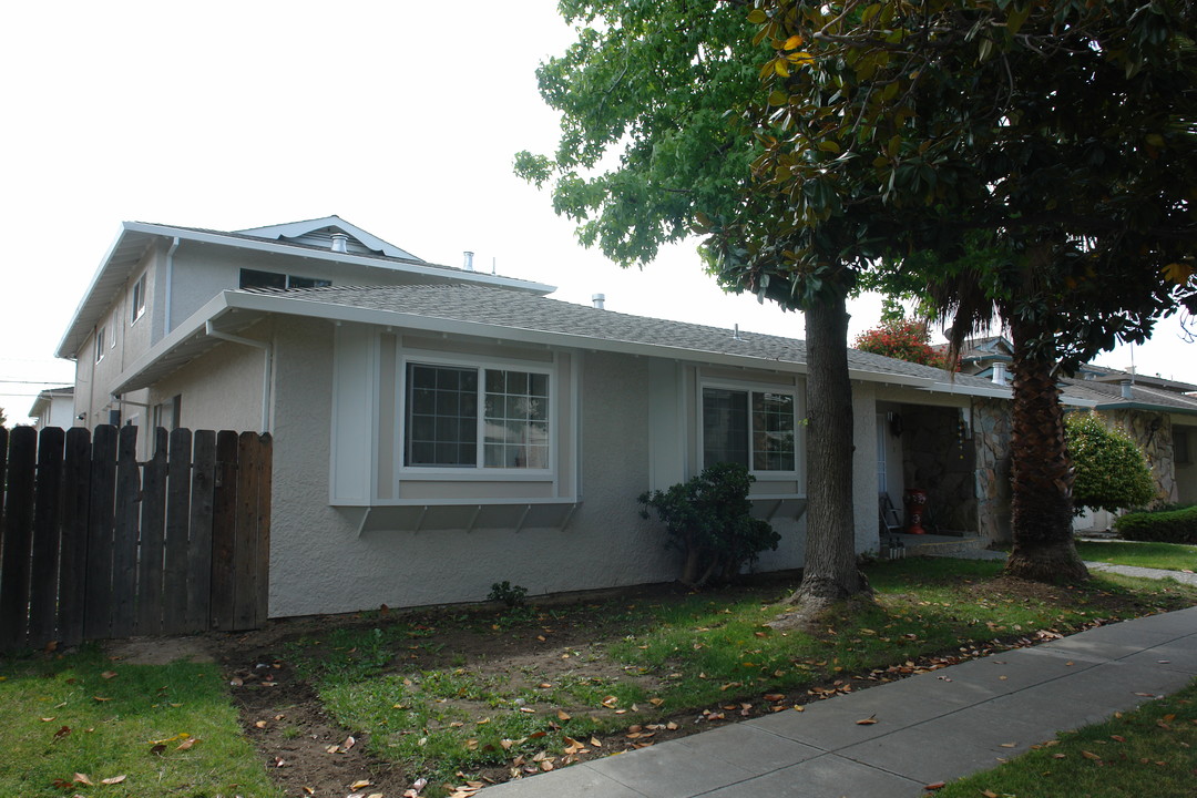 320 Richfield Dr in San Jose, CA - Building Photo