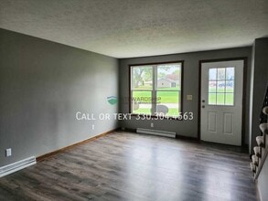 137 Elm St NE in Brewster, OH - Building Photo - Building Photo