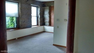 100 Bemis Rd-Unit -Apt 308 in Fitchburg, MA - Building Photo - Building Photo