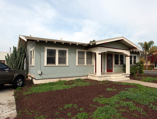 3934-3936 Goldfinch St in San Diego, CA - Building Photo - Building Photo