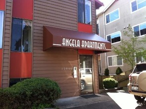 Angela Apartments in Seattle, WA - Foto de edificio - Building Photo