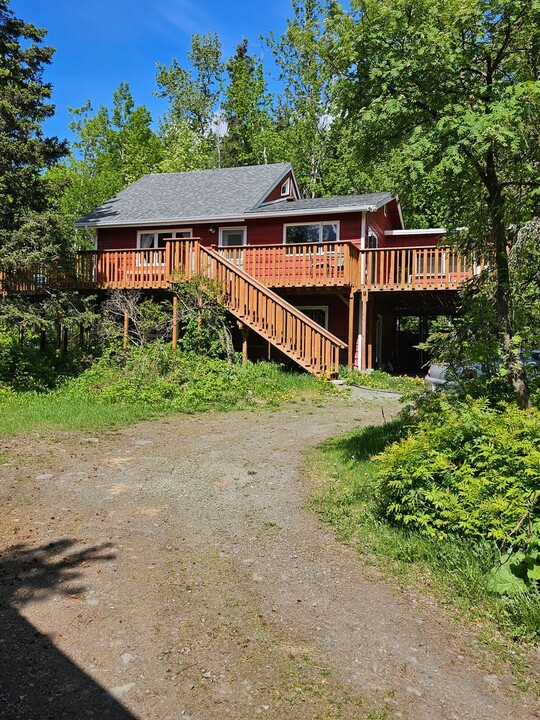 31805 Eagle River Rd in Anchorage, AK - Building Photo