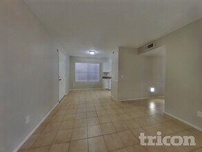 1406 E Kerry Ln in Phoenix, AZ - Building Photo - Building Photo