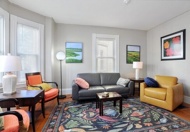 7 Lester Pl in Boston, MA - Building Photo - Building Photo