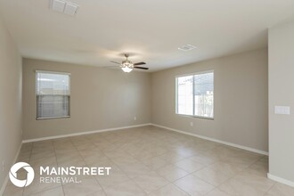 8225 W Albeniz Pl in Phoenix, AZ - Building Photo - Building Photo