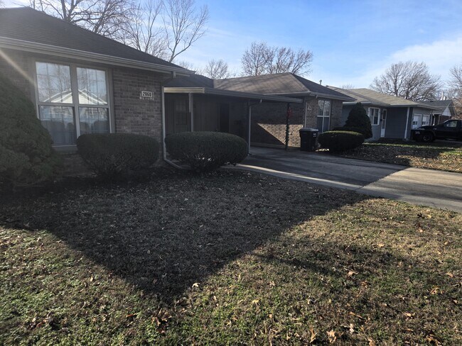 2060 E Belmont St in Springfield, MO - Building Photo - Building Photo