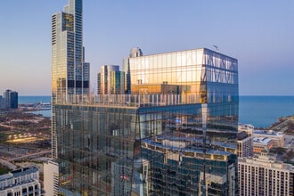 Arrive Michigan Avenue in Chicago, IL - Foto de edificio - Building Photo