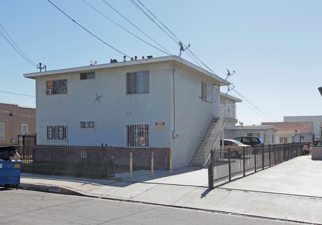 6320 Gifford Ave in Bell, CA - Building Photo