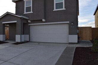 4523 Iris Ct in Merced, CA - Building Photo - Building Photo