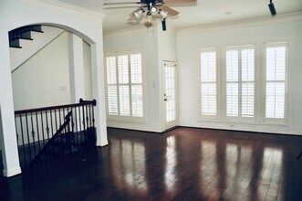 7115 Laguna Villas in Houston, TX - Building Photo - Building Photo