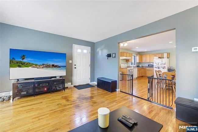 260 Garibaldi Ave in Lodi, NJ - Foto de edificio - Building Photo