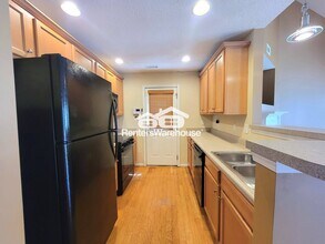 8160 Oakley Cir in Union City, GA - Building Photo - Building Photo