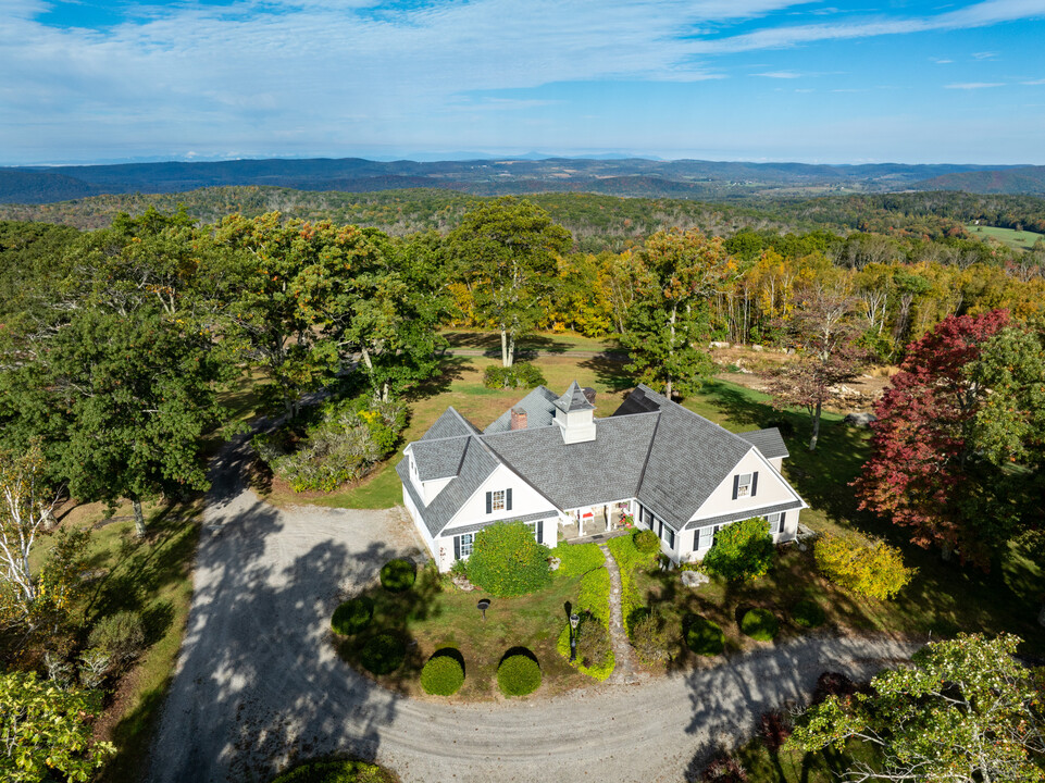 3 Joray Rd in Sharon, CT - Foto de edificio