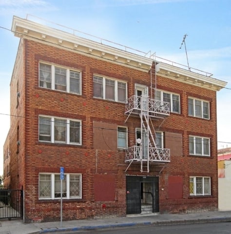 Eau Claire Apartments in Los Angeles, CA - Building Photo - Building Photo